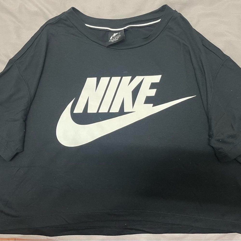 Nike Black and White Crop Top